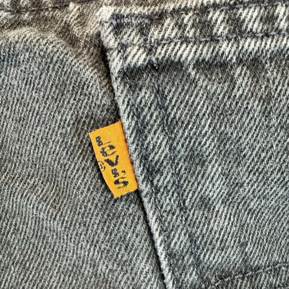 Vintage Levis 550 Shorts Mens 34x11 Black Orange Tab Denim Jorts Made In USA VTG